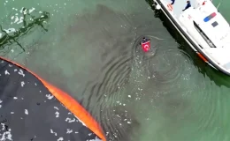 Alanya’da Yanan Teknelerden Türk Bayrağı Kurtarıldı